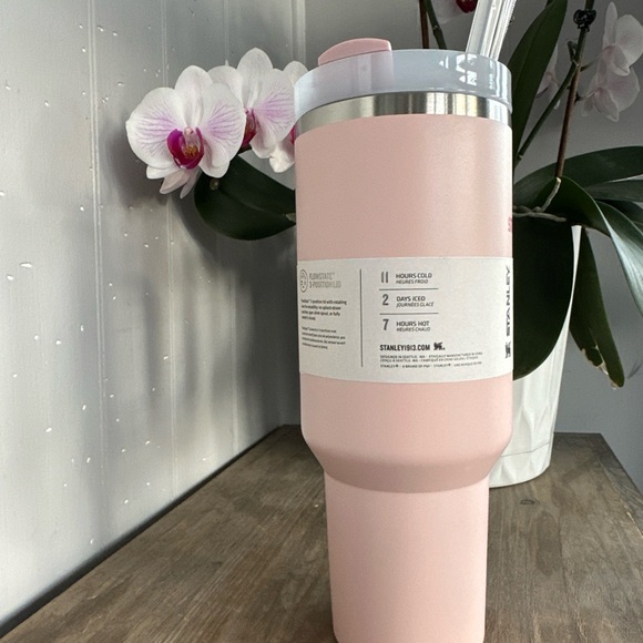 Stanley Pink Insulated Water Bottle 40oz - Picture 3 of 12